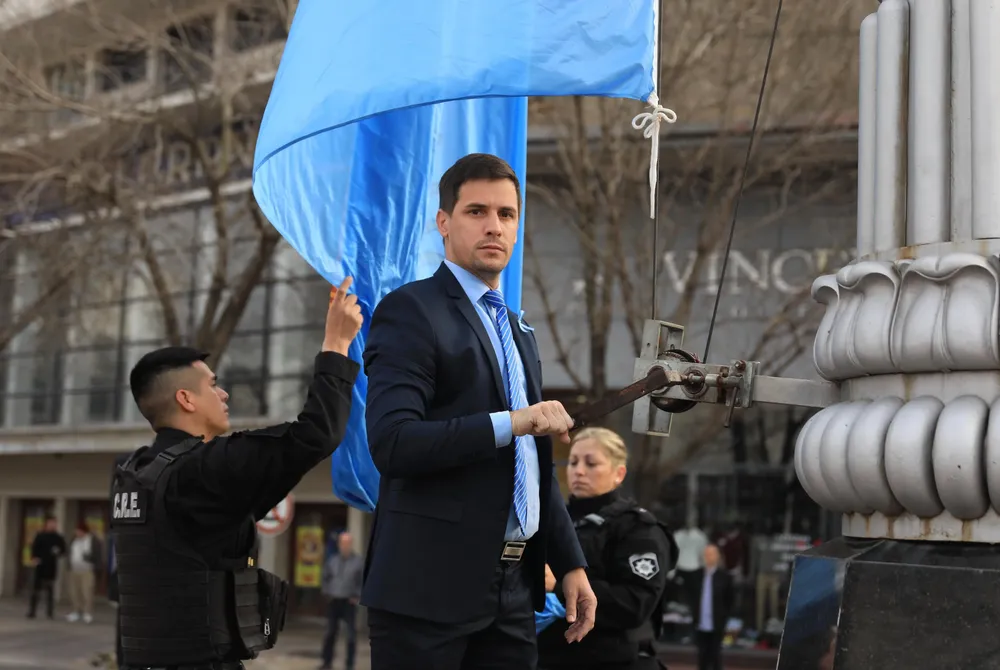 e02f9283-8ec4-4300-a3b1-2c22d18eb855